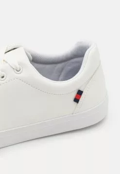 Pier One UNISEX - Sneaker Low - White 11 Pier One UNISEX - Sneaker Low - White -Pier One Geschäft 1e08045fec014ab382da64da74b462a7