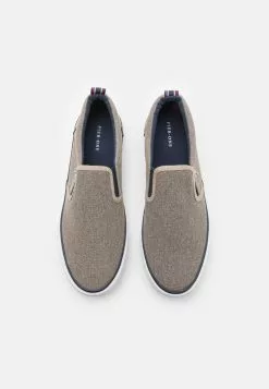 Pier One UNISEX - Sneaker Low - Taupe 9 Pier One UNISEX - Sneaker Low - Taupe -Pier One Geschäft 4bfc3dea16e84e949402e19f285476a8