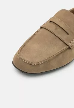 Pier One UNISEX - Mokassin - Beige -Pier One Geschäft 63ecea7199cf49cbbdcbef186378d3a2