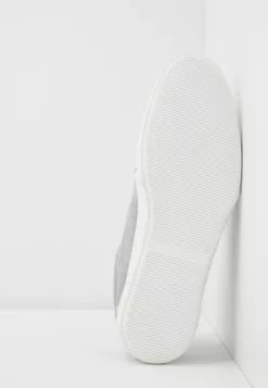 Pier One UNISEX - Sneaker Low - Light Grey -Pier One Geschäft 7b1054096c0b4b588134c4dab326eb91