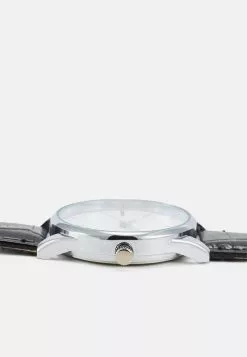 Pier One UNISEX - Uhr - Black 8 Pier One UNISEX - Uhr - Black -Pier One Geschäft 8310a8d6beeb42dfa6f09289ac50faa8