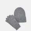 Pier One SET - Mütze - Grey