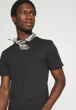 Pier One 3 PACK - T-Shirt Basic - Black/mottled Dark Grey/bordeaux -Pier One Geschäft ae9b9691c10949c5b4edc17929f8c13a