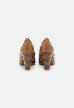 Pier One LEATHER - Pumps - Cognac -Pier One Geschäft b1e0543a71904ff9ab3887fb1678f565