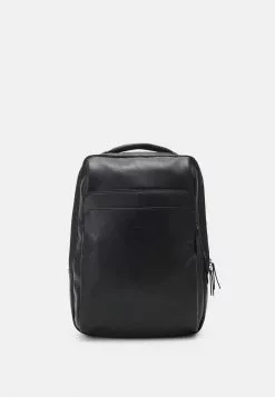 Pier One UNISEX - Tagesrucksack - Black -Pier One Geschäft b8d4e8694f87476f94993fbe6ad1c323 1