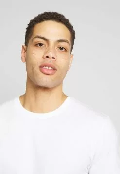 Pier One 3 PACK - T-Shirt Basic - White/dark Blue/red -Pier One Geschäft bb58520a3fdd4addbd204975d9a479ed