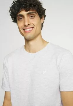 Pier One 5 PACK - T-Shirt Basic - Light Grey - 101_white - 001_green - 602 -Pier One Geschäft bfc88b4fb0af436ea6df397e7b3e9a49