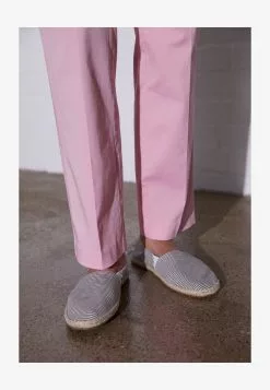 Pier One RENA ESPADRILLE UNISEX - Espadrille - White/blue -Pier One Geschäft c6887bca85d14b55a70a8c6745c09b3d