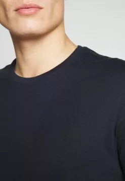 Pier One 2 PACK - T-Shirt Basic - White/dark Blue -Pier One Geschäft de6827f8d2cf4a2c856d09a9d7f8109d