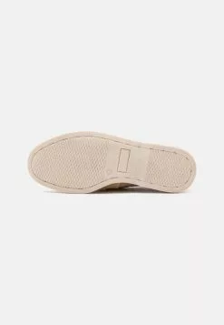 Pier One LEATHER UNISEX - Bootsschuh - Beige -Pier One Geschäft df77dd037ba746e7a11c216a0cf8dae9