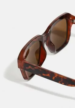 Pier One UNISEX - Sonnenbrille - Black -Pier One Geschäft faad10b8a5a2445f865f09b5d12427d1